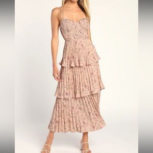 Lulu’s Cascading Tiered Bustier Pink Floral Maxi Dress- Size S🩷🌸